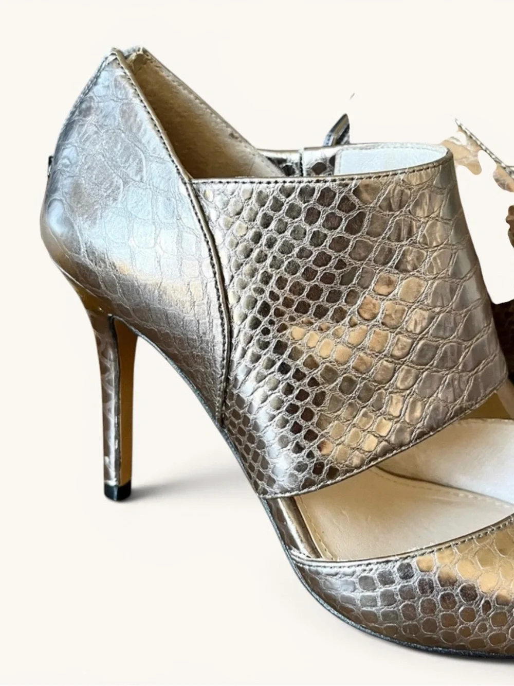 Vince Camuto Metallic Silver Textured Pointed-Toe Heels